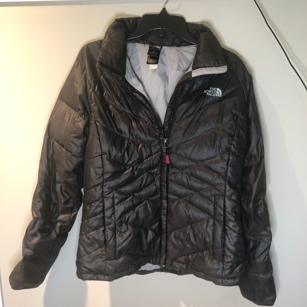 black puffy north face women’s down coat size M